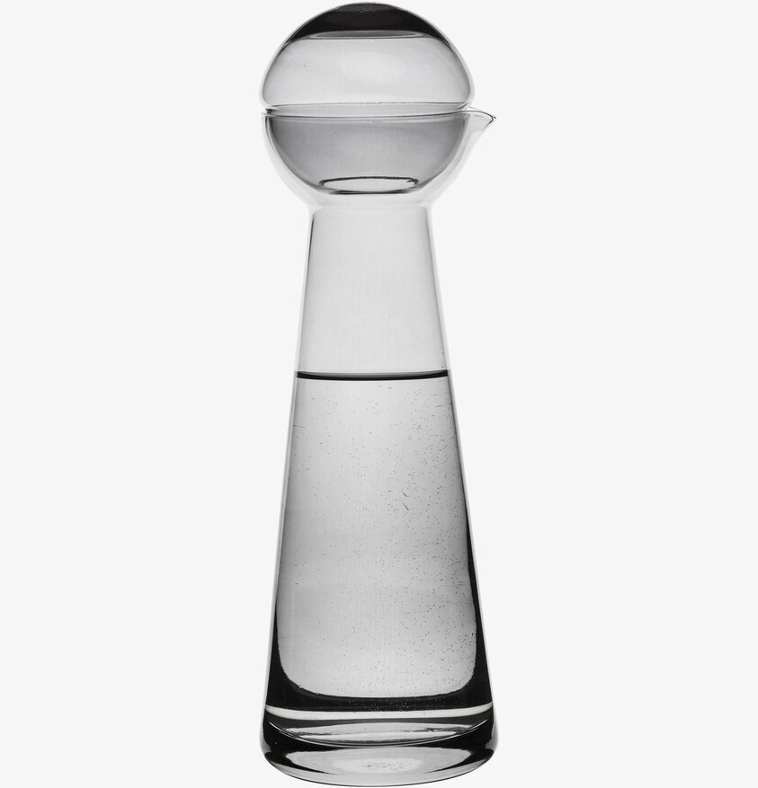 Karaff Birdie Rökgrå från Sagaform på vit bakgrund