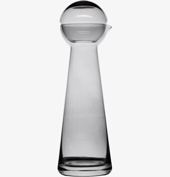 Karaff Birdie Rökgrå från Sagaform med sfäriskt lock