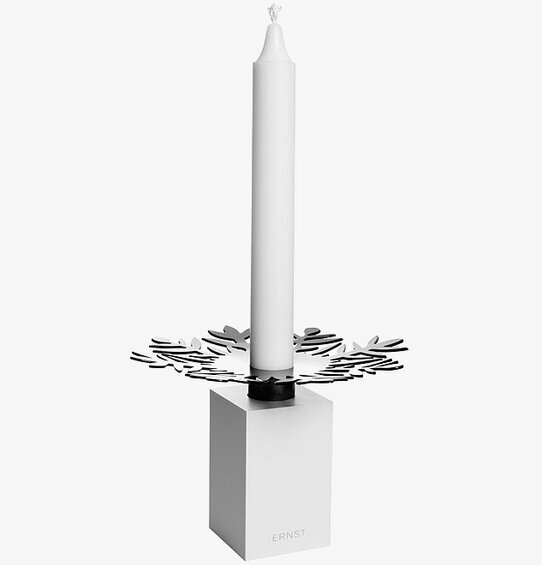 Skuggljusstake Vit från Ernst med modern och stilren design