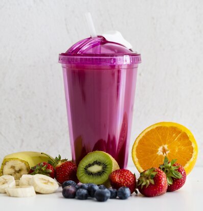 Smoothie Mugg Rosa från Sagaform med frukt och smoothie