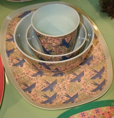 Liten Skål Swallow Print från Rice med svalor och blommor