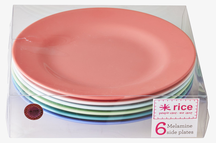 Tallrikar 6-Pack Stay Outstanding från Rice i plastförpackning