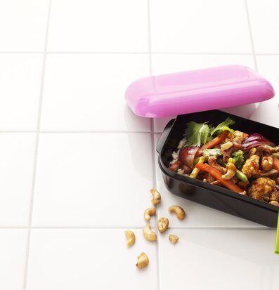 Frozzypack Mumin Vit från Frozzypack på vita kakelplattor