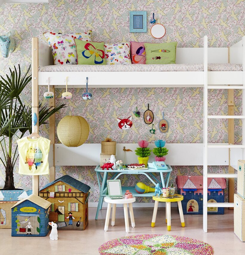 Leksakskorg Castle Theme M från Rice i ett färgglatt barnrum