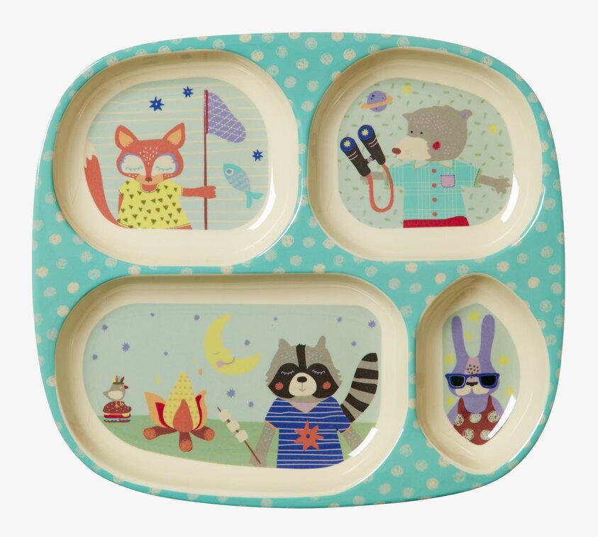 Barntallrik Happy Camper Print från Rice med djurmotiv