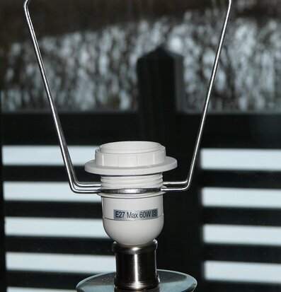 Lampskärmsfäste från Kehikkotuote Finland i inomhusmiljö