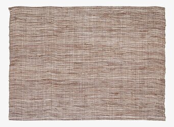 Ramitablett brunmelerad från Dixie på ett neutralt underlag