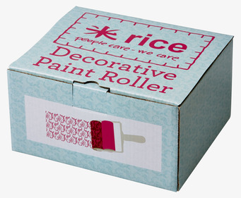 Färgroller Ornament från Rice i en ljusblå kartongförpackning