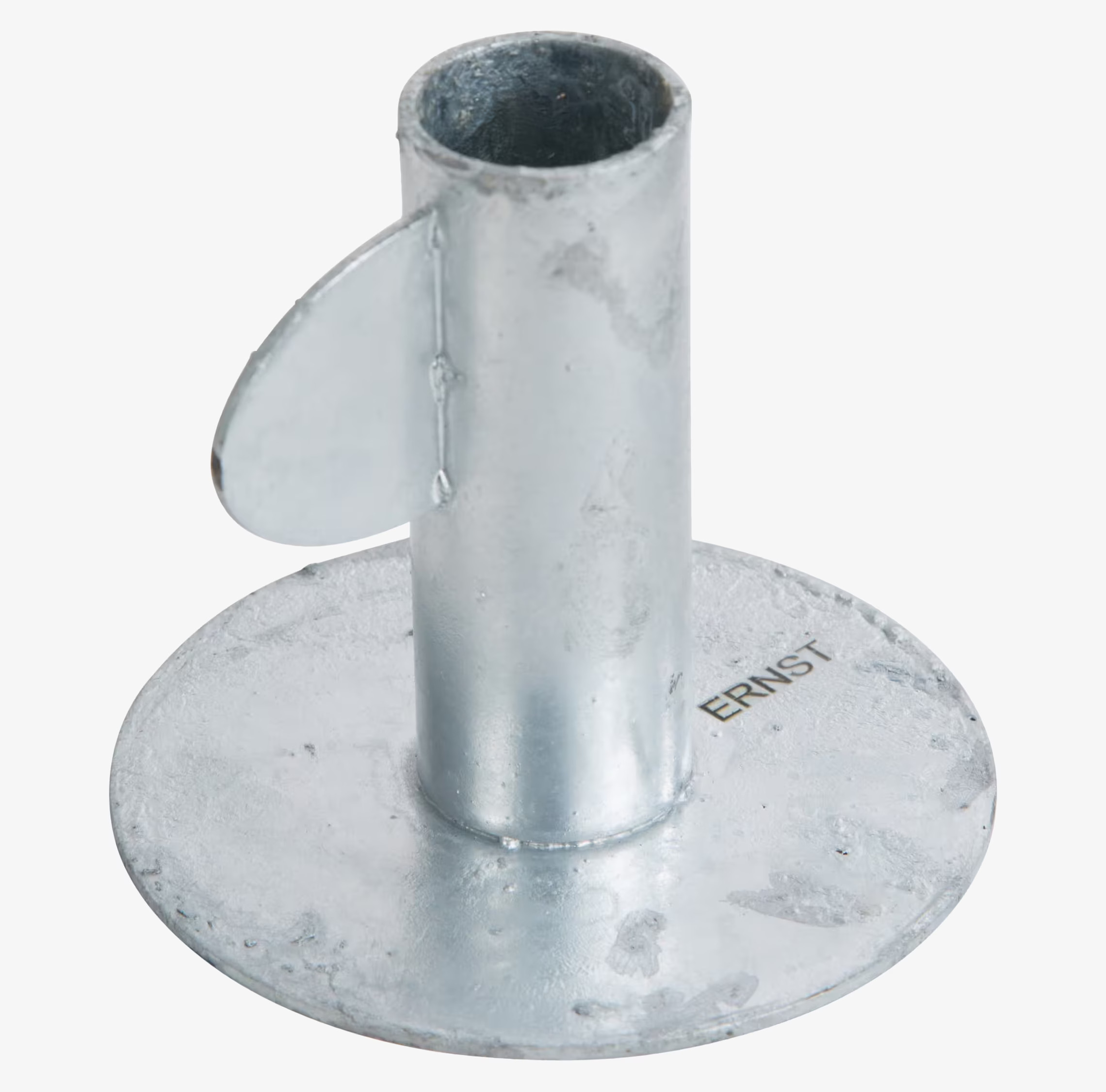 Ljusstake Ernst från Ernst i metall med galvaniserad finish