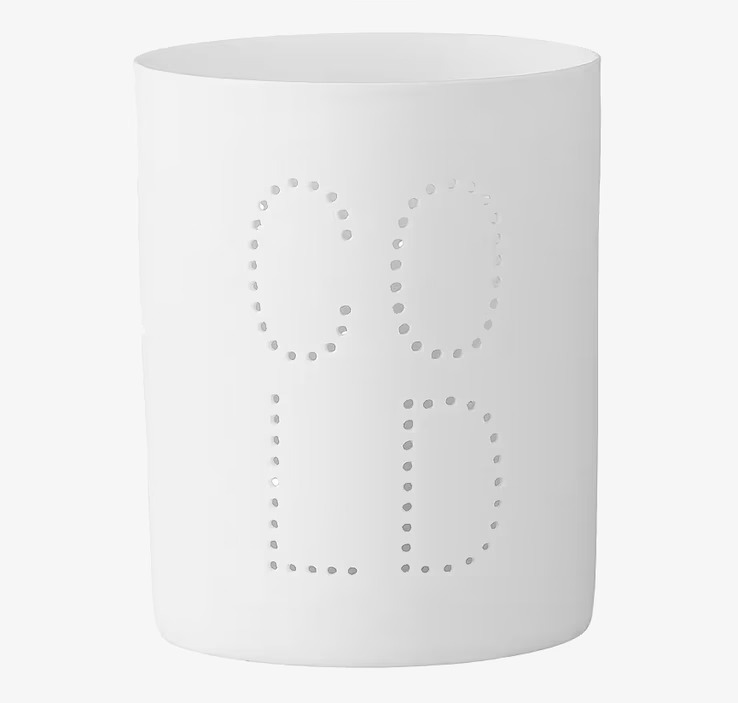 Ljuslykta Cold från Bloomingville i matt vit metall