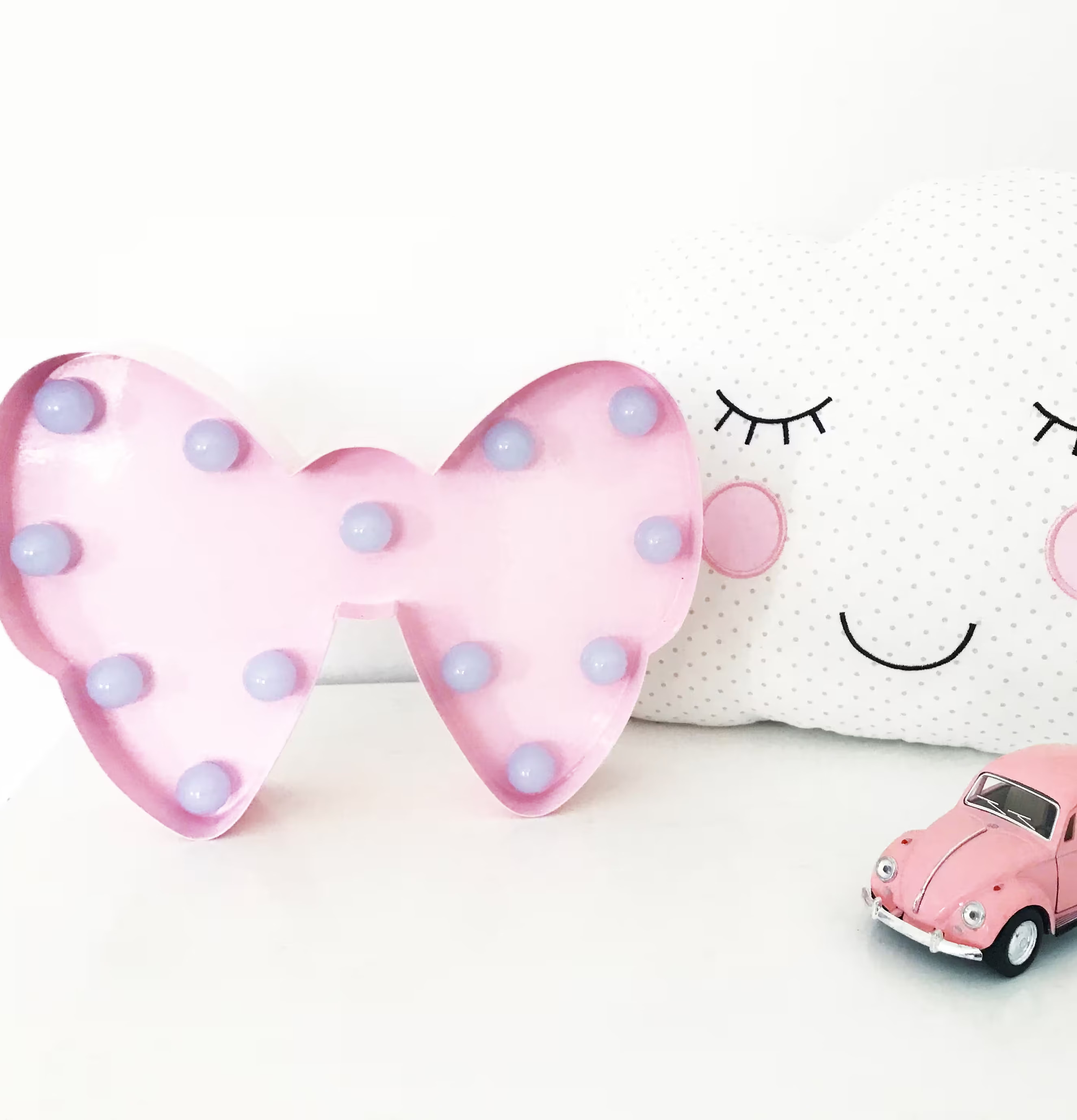 Rosett LED-Lampa Rosa från Familyroom med barnvänlig design