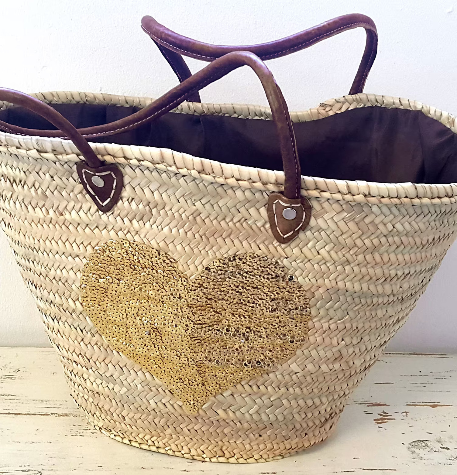 Stråväska Deco Gold Heart från Nomadic Essentials