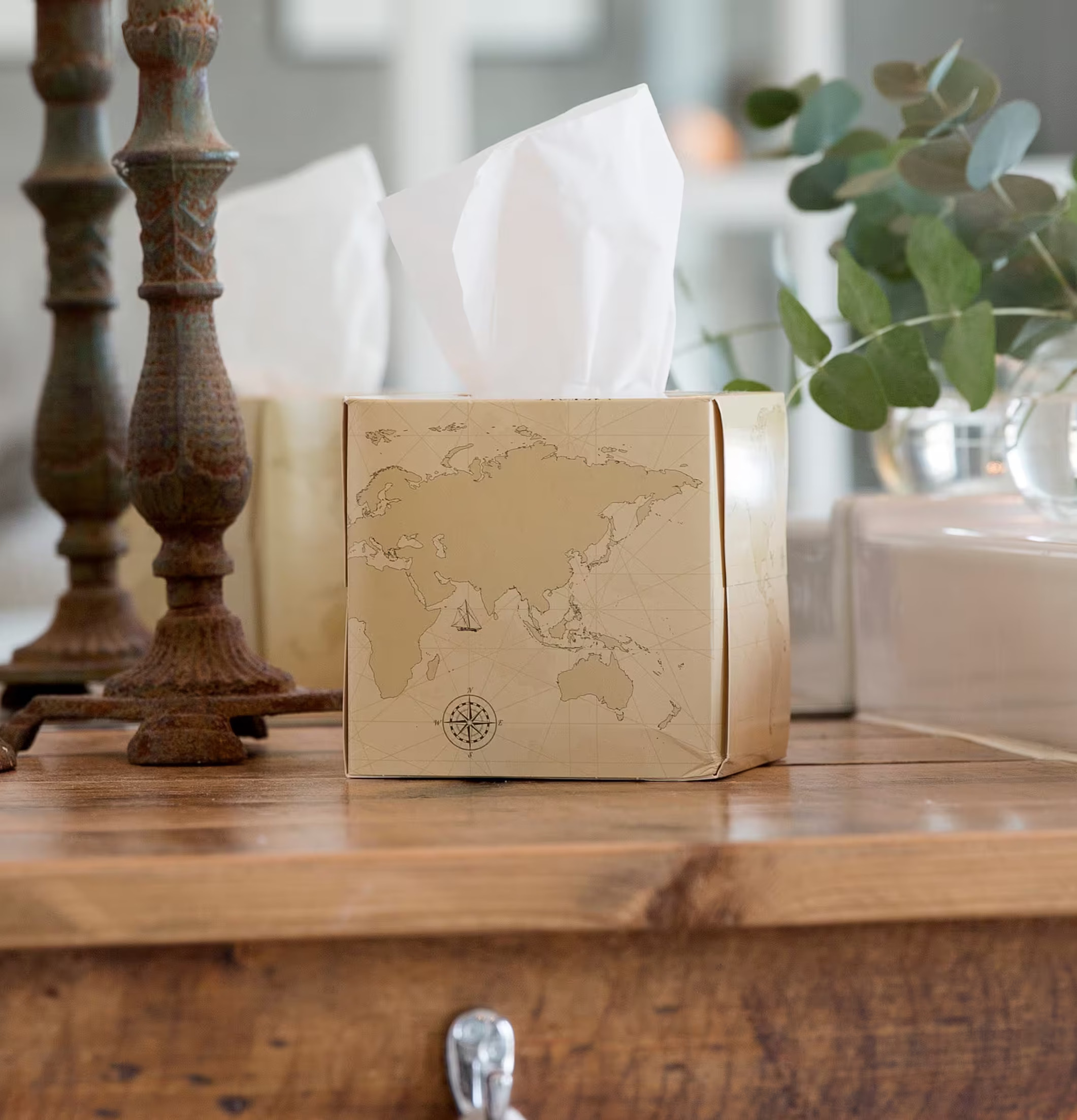 Servettbox Nautic Map från Nordic Tissue med nautisk design