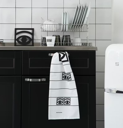 Kökshandduk Ögon Cacao Vit från Olle Eksell i köksmiljö