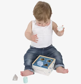 Barn leker med Klossbox - Mixed Stars från Little Dutch