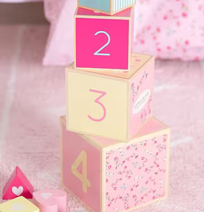 Stapeltorn - Pink Blossom från Little Dutch på rosa matta