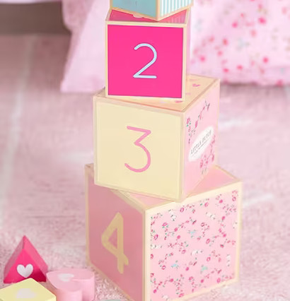 Stapeltorn - Pink Blossom från Little Dutch på rosa matta