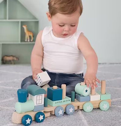 Leksakståg - Mixed Stars från Little Dutch i barnkammare