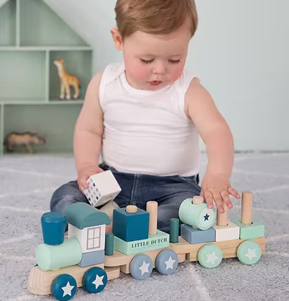 Leksakståg - Mixed Stars från Little Dutch i barnkammare