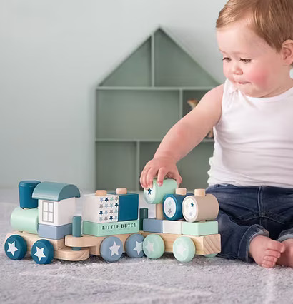 Leksakståg - Mixed Stars från Little Dutch på grå matta