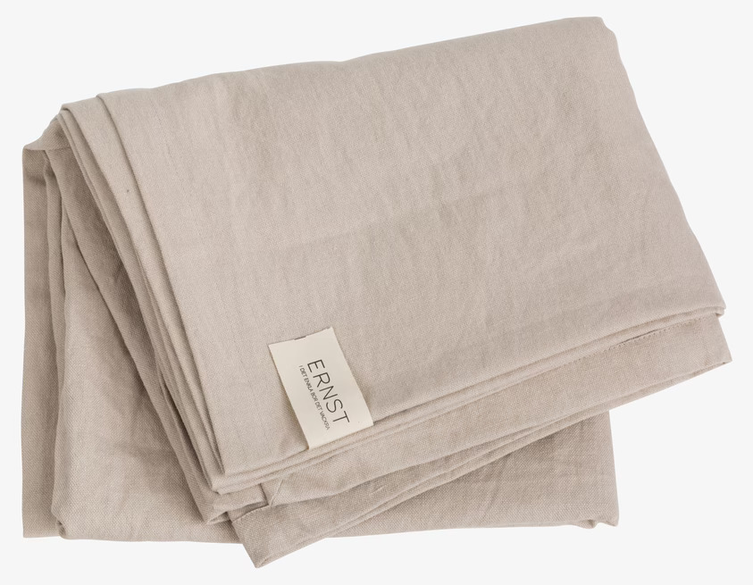 Duk Beige Ernst från Ernst prydligt vikt med synlig etikett