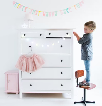 Ljusslinga Pastellstjärnor från A Little Lovely Company över byrå