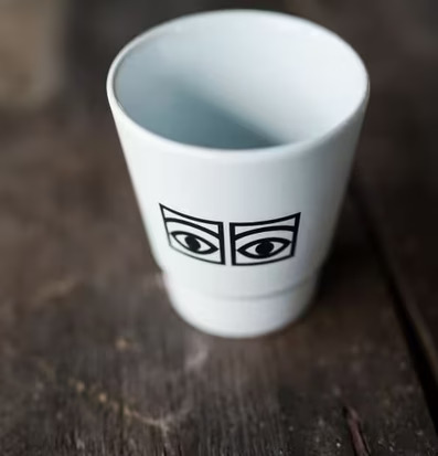 Mugg Ögon Cacao 2-Pack från Olle Eksell på träyta