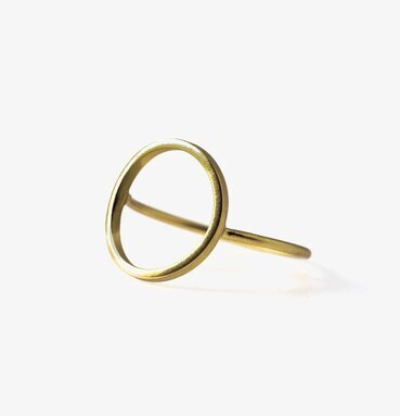 Savvy Ring Gold från Bud to Rose med öppen cirkel-design