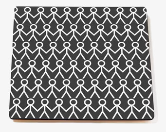 Bordstablett Black/White från Mette Ditmer med geometriskt mönster