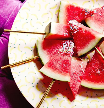 Serveringsbricka Banana Print från Rice med vattenmelon