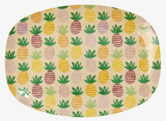 Liten Tallrik Pineapple Print från Rice med färgglada ananaser