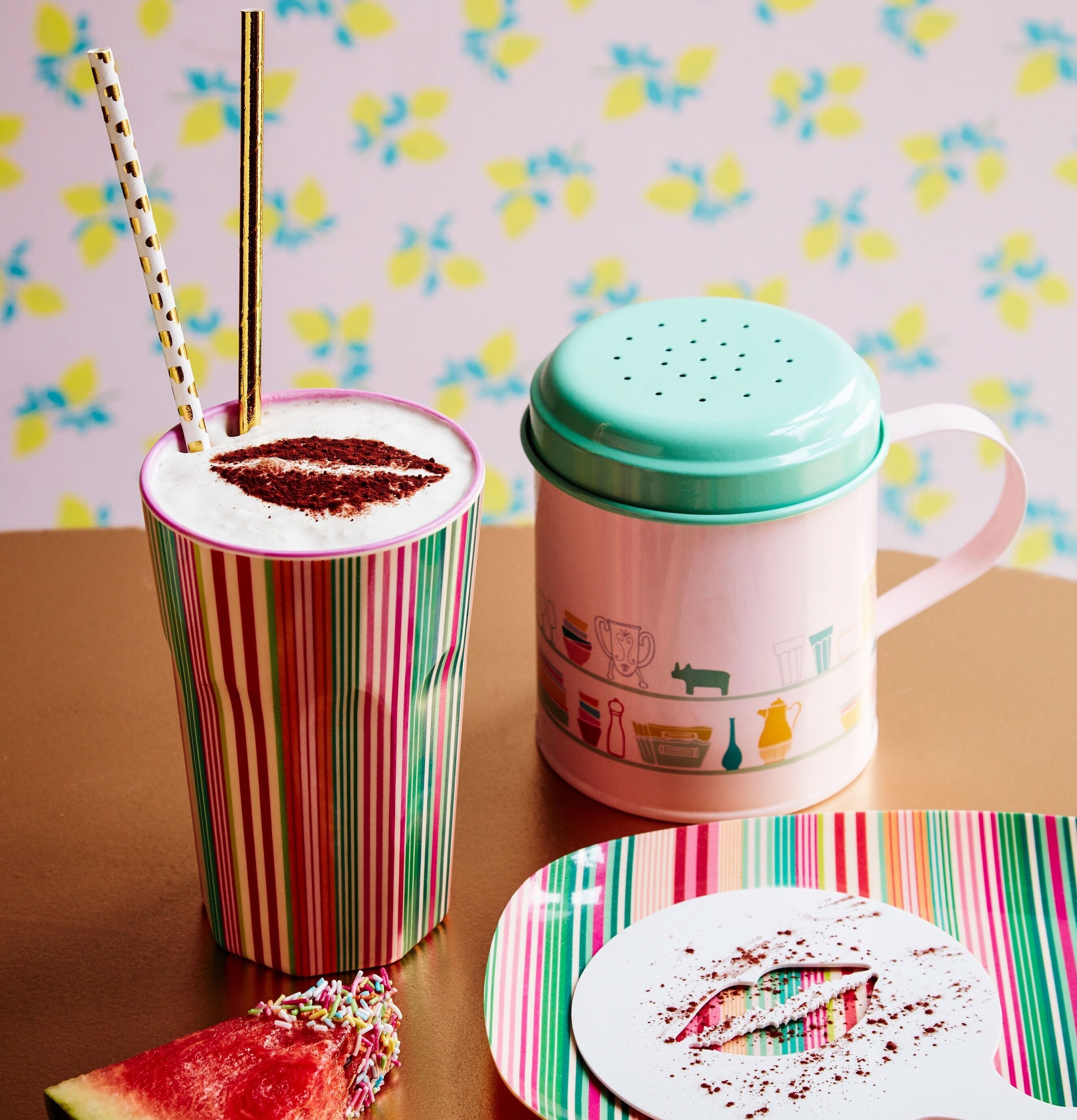 Liten tallrik Stripe Print från Rice med färgglada ränder