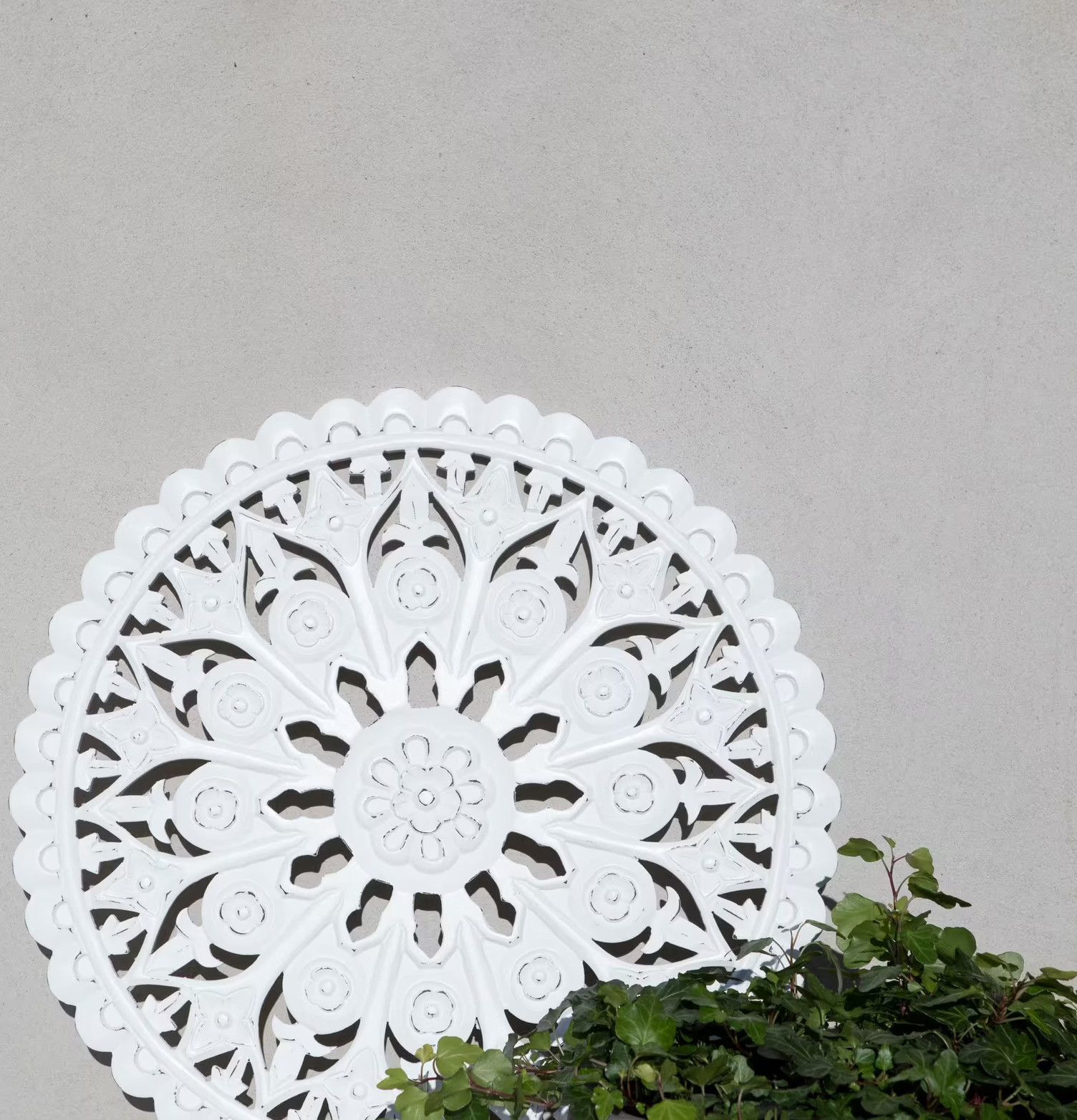 Tempeltavla Cathedral Vit från Majas Cottage mot grå vägg