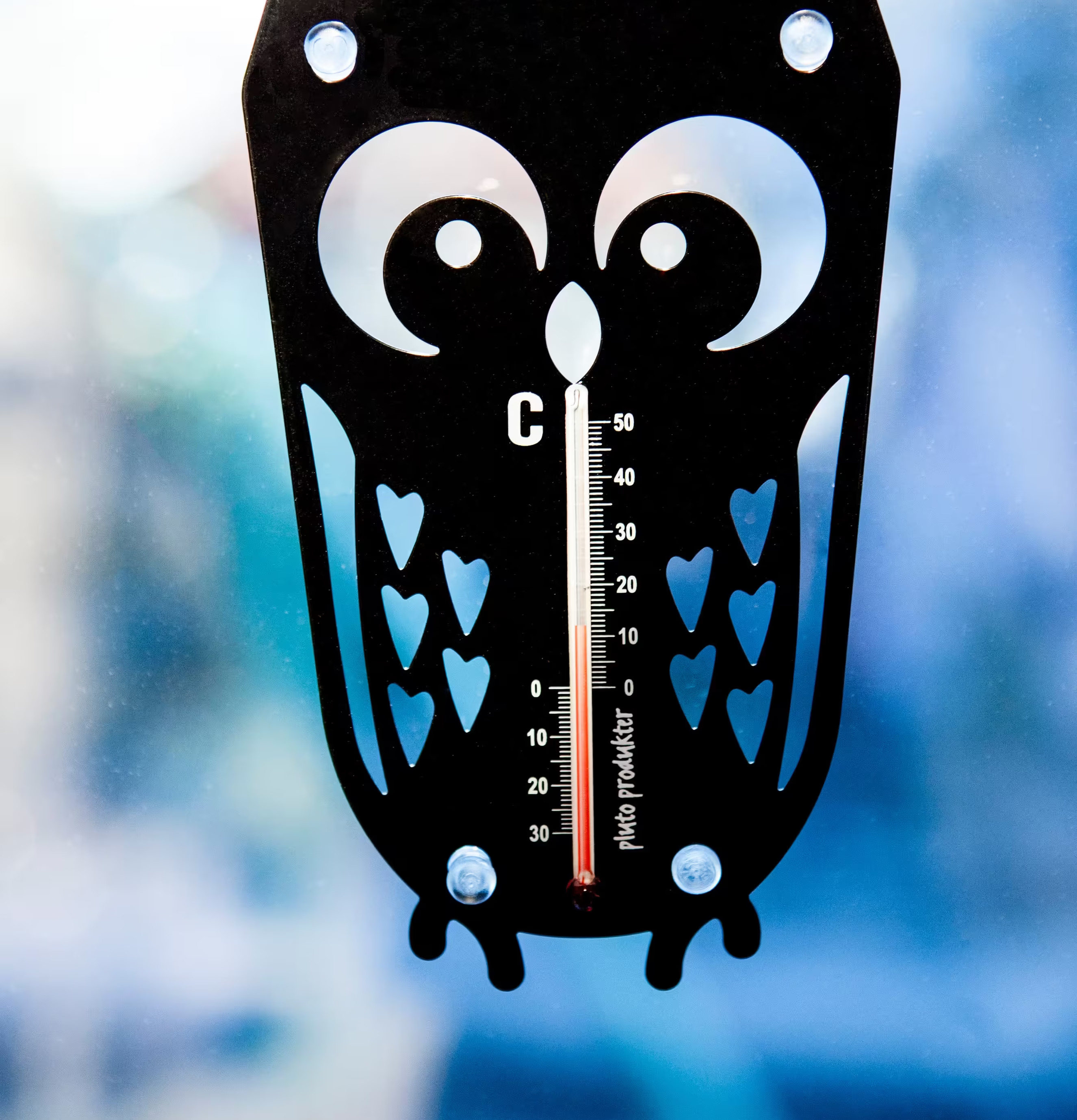 Termometer Uggla från Pluto Produkter med dekorativ design