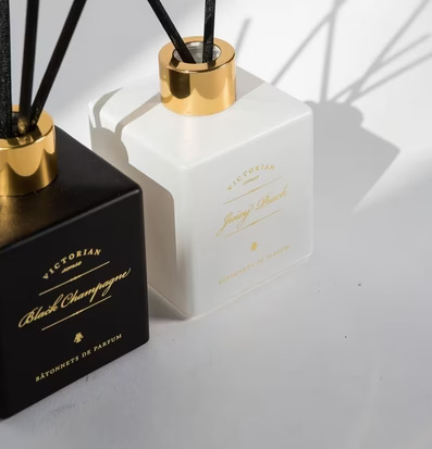 Doftpinnar Black Champagne från By ON, elegant design