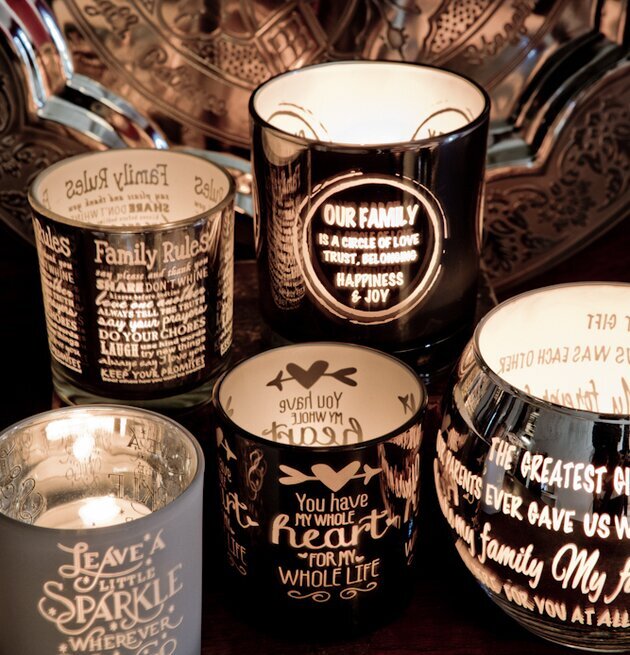 Sparkle/Heart/Family ljushållare från Majas Cottage på träyta