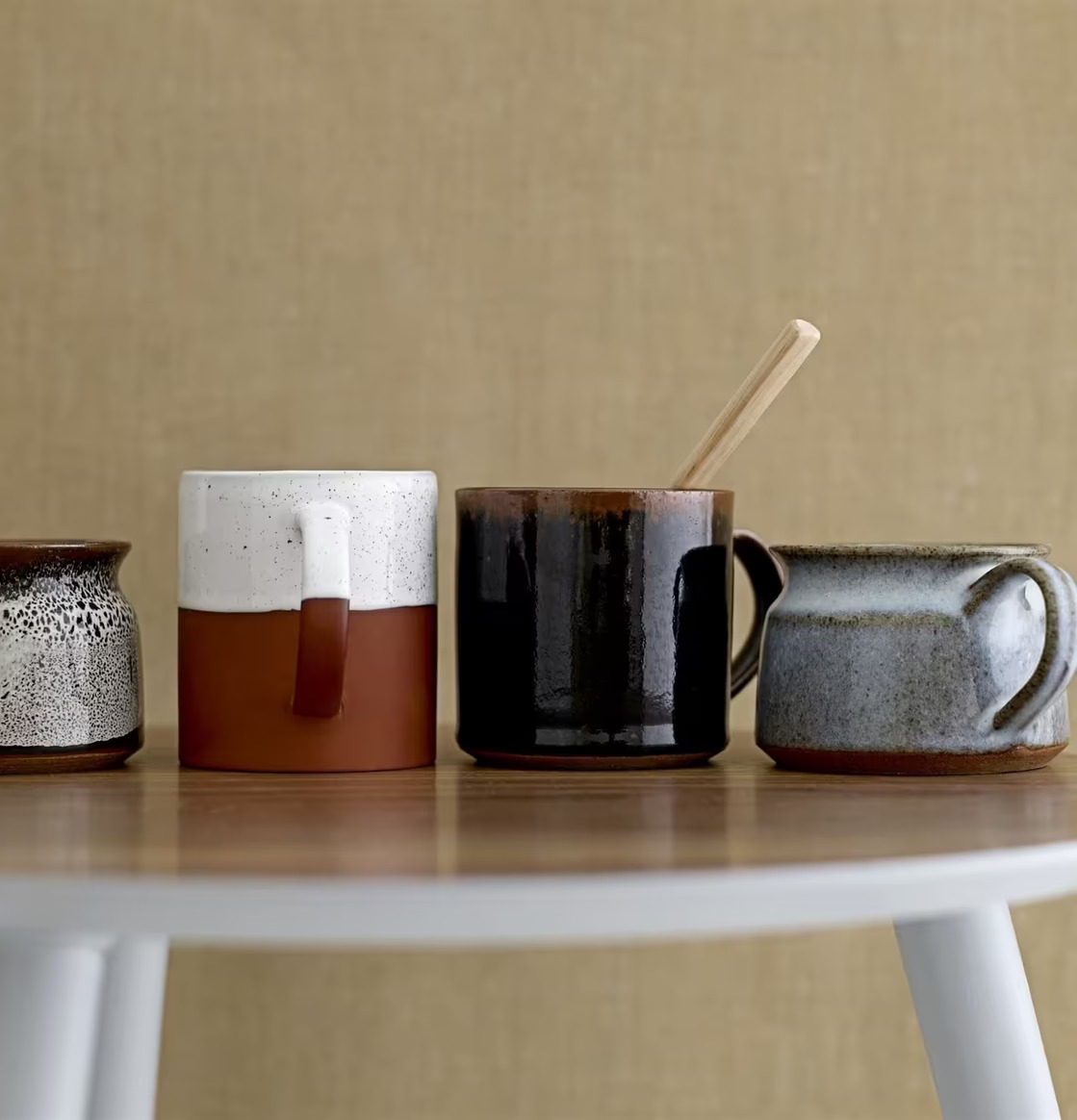 Mugg Jolie Bloomingville i keramik med tvåfärgad design