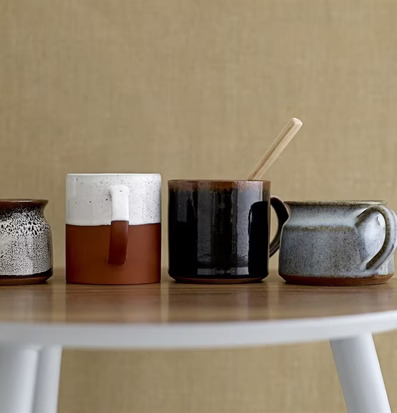 Mugg Jolie Bloomingville i keramik med tvåfärgad design