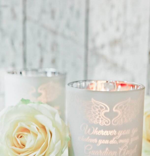 Guardian Angel - Majas Cottage från Majas Cottage med rosor