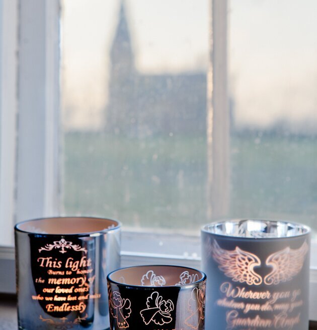 Guardian Angel - Majas Cottage ljuslykta på fönsterbräda