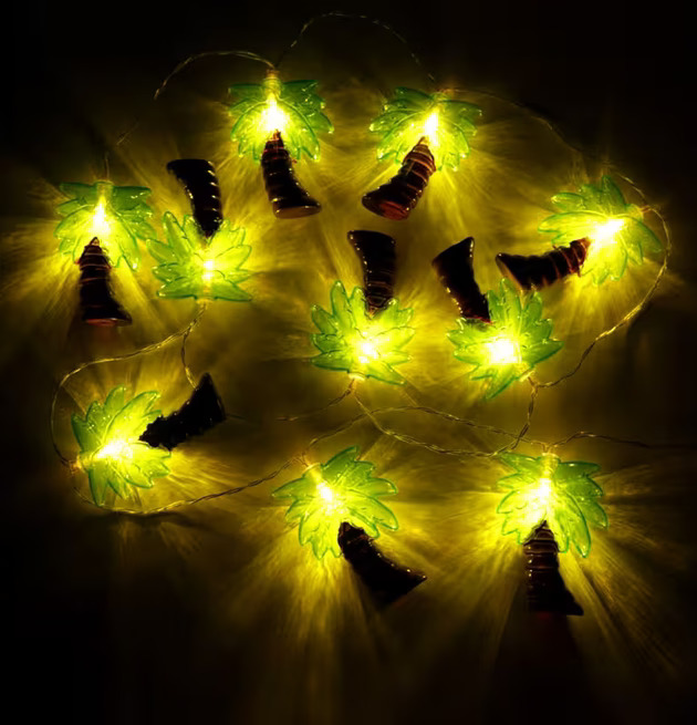 Palm LED Ljusslinga från Puckator i mörk omgivning