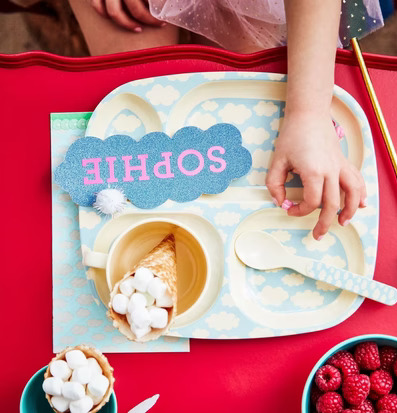 Barntallrik 4-Fack Cloud Print från Rice med molnmönster