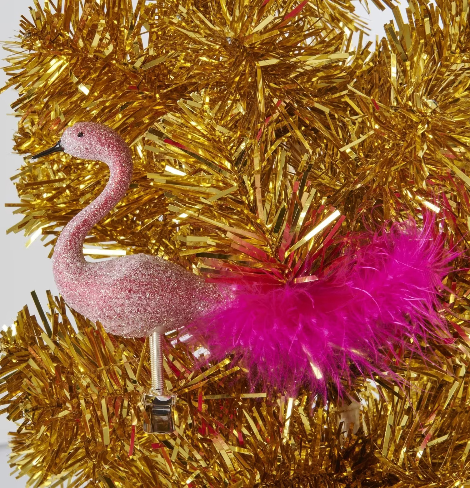 Flamingo Ornament Pink från Rice med glittrande detaljer