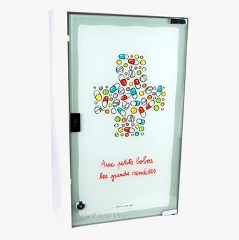 Medicinskåp (Piller vit) från Derriére la porte med lås