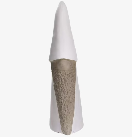 Tomte Cone Vit från Interstil, vit tomte med grå konisk kropp