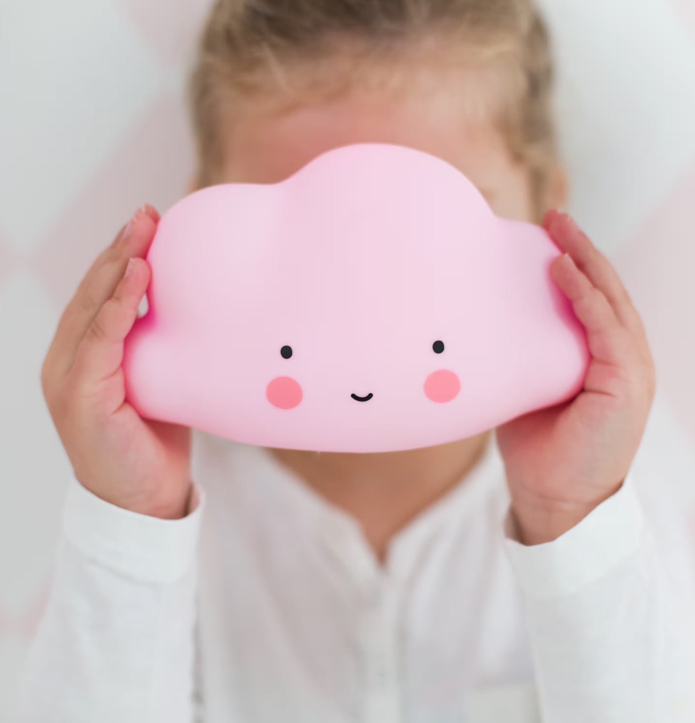 Mini Cloud Light Rosa från A Little Lovely Company i barnrum