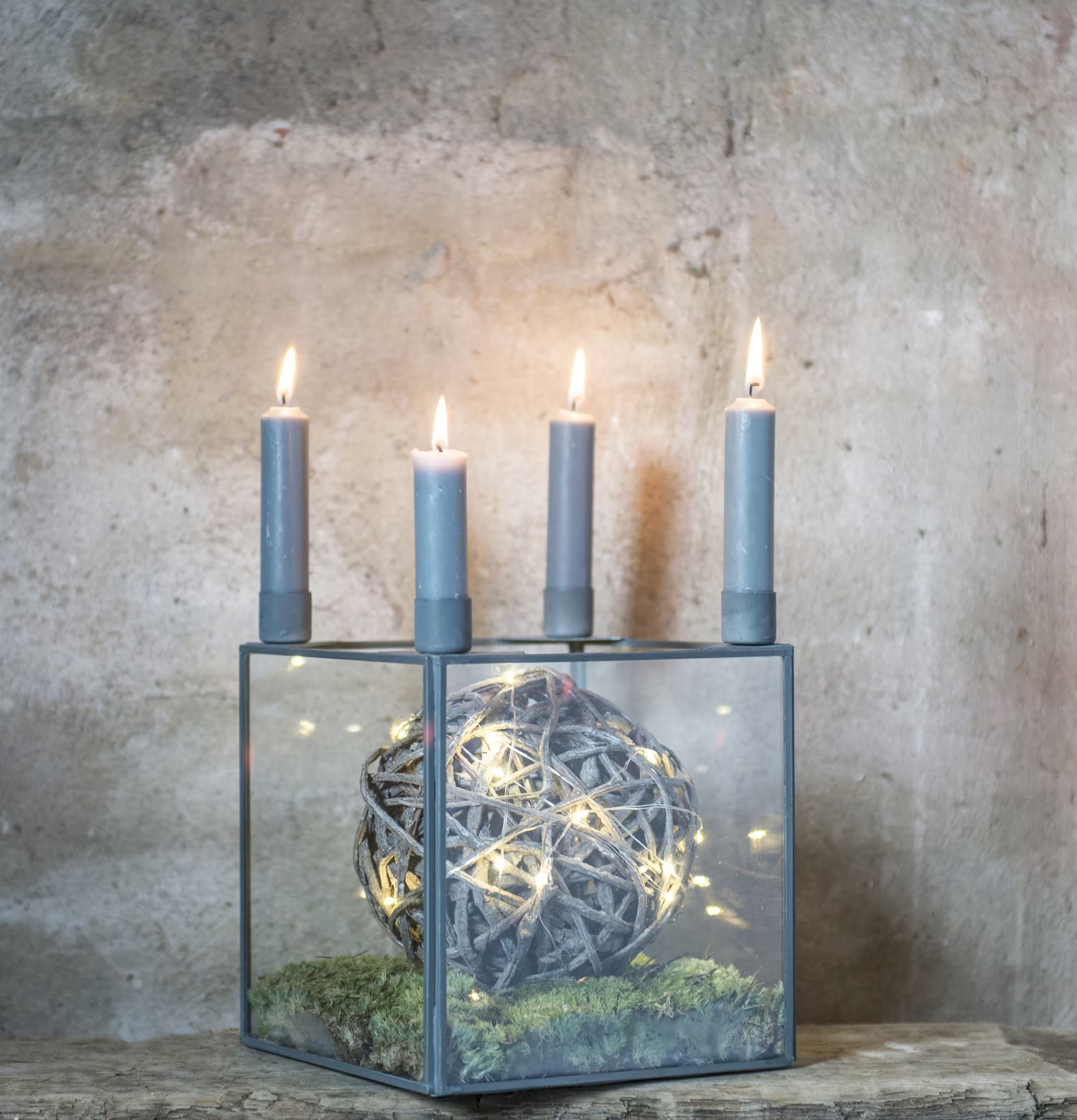 Glasbox Ljuslykta Grå XL från IB Laursen på träyta