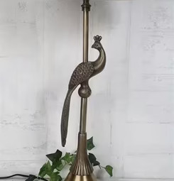 Lampfot Påfågel från Silkflower med elegant antikguldfinish