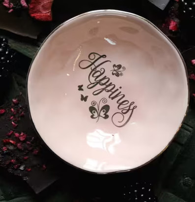 Skål Happiness Rosa/Guld från Majas Cottage med choklad och bär