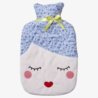 Varmvattenflaska Lady Blå från Rice med blommigt överdrag